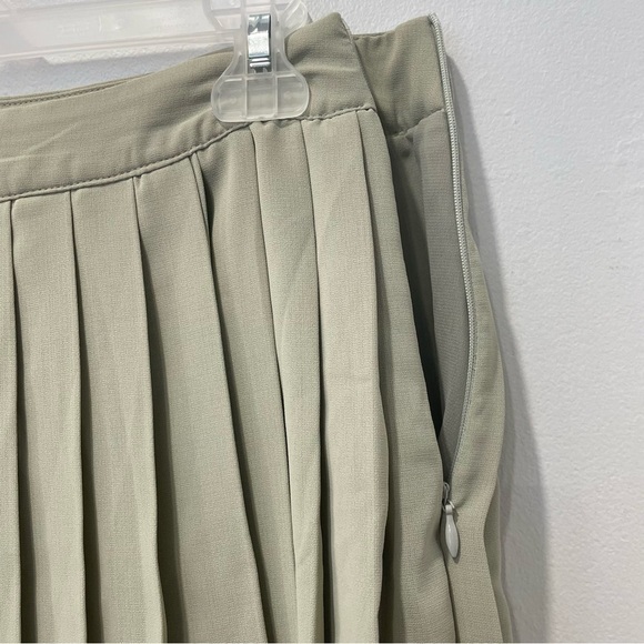 Papermoon Pleated Light gray/taupe Mini Skirt, Size S, Side Zipper - Picture 3 of 10